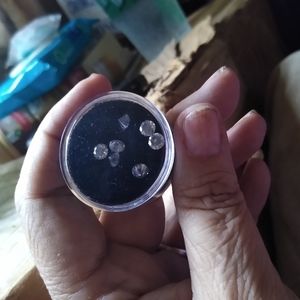 10 count 2mm about small diamonds white/blue